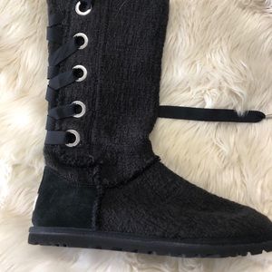 UGG Australia Heitloom Lace up Boot Black